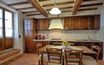 Villa Portole Uno: Kitchen