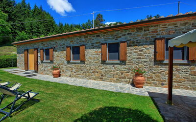 Villa Portole Due: Garden, Outdoor