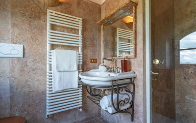 Villa Rinaldi: Bathroom