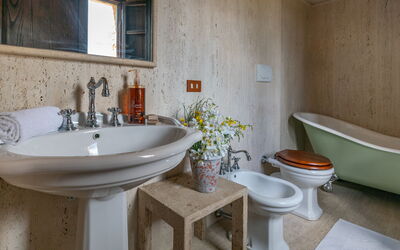 Villa Rinaldi: Bathroom