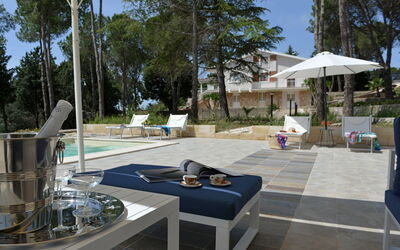 Villa Pica: Buitenshuis, Tuin, Zomer, zwembad