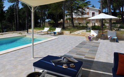 Villa Pica: Buitenshuis, Zomer, zwembad