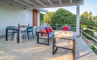 Villa Pica: Balkon / terras / patio, Buitenkanten, Buitenshuis