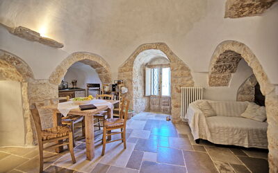 Trullo Aurora: Dining Room, Kitchen