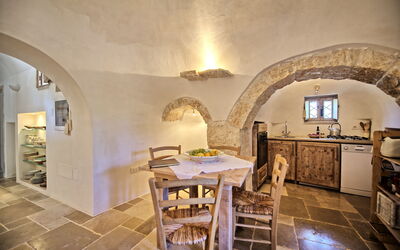 Trullo Aurora: Dining Room, Kitchen