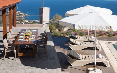 Villa Star: Balkon / terras / patio