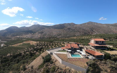 Villa Star: Buitenkanten, zwembad