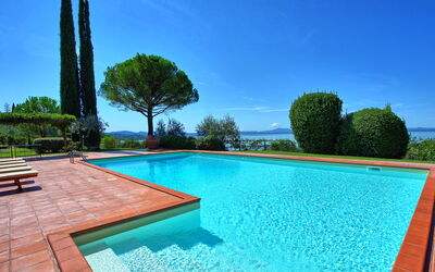 Villa le Murate: all'aperto, Piscina