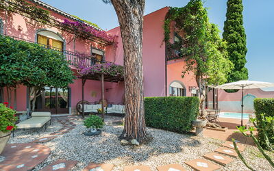 Villa Taor: villa-della-sirene-taormina-giardino