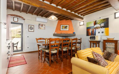 Villa Morandi: Cucina, Sala da pranzo, Soggiorno