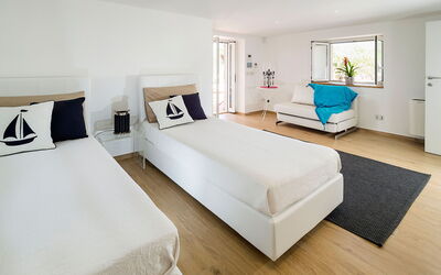 Villa Pachino: villa-mutika-marina-di-modica-bedroom