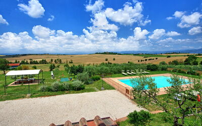 Villa Farneta: Garden, Pool