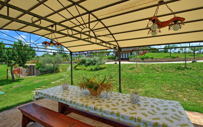 Villa Farneta: Garden