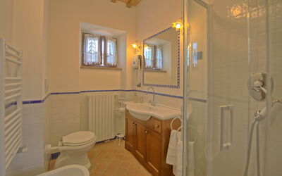 Villa Farneta: Bathroom