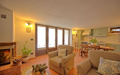 Villa Farneta: Dining Room, Kitchen, Living Room