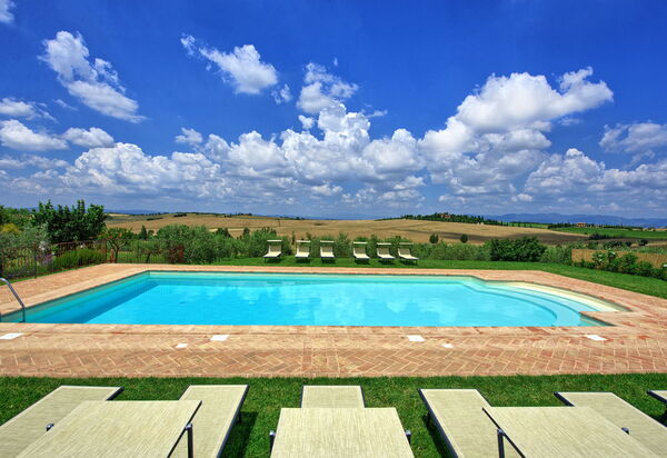 Villa Farneta: Giardino, Piscina