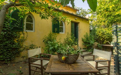 Villa Pedone: Buitenshuis, Tuin