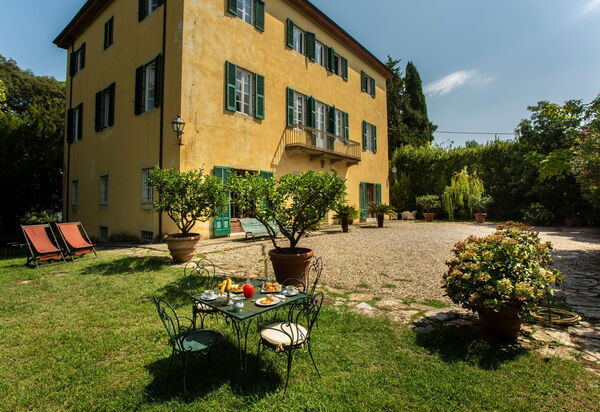 Villa Pedone: Building Exterior, Garden, Outdoor