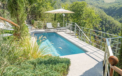 Villa San Nicolò: Buitenshuis, zwembad