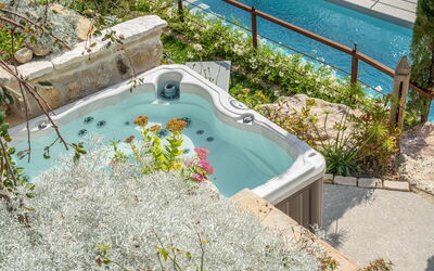 Villa San Nicolò: bubbelbad, Welzijn