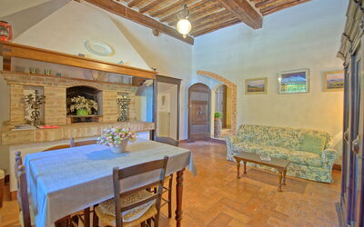 Villa Pietro: Dining Room, Kitchen