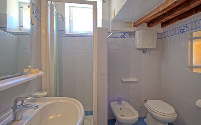 Villa Pietro: Bathroom