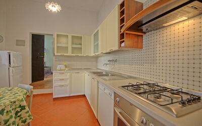 Villa Pietro: Kitchen