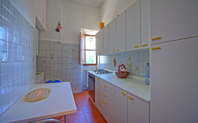 Villa Pietro: Dining Room, Kitchen