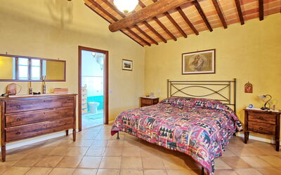 Villa Poggiospinoso: chambre à coucher