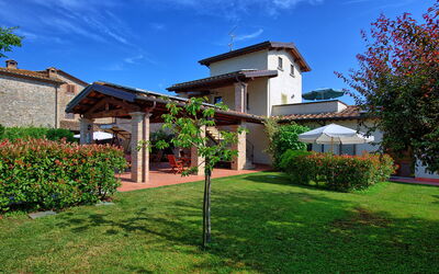 Casale Tiziano: all'aperto, Giardino