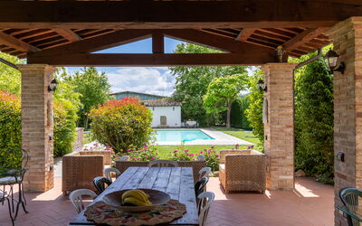 Casale Tiziano: Balcone / Terrazza / Patio, Giardino, Piscina