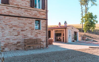 Villa Fonte Ancona: Entrée principale, Extérieurs