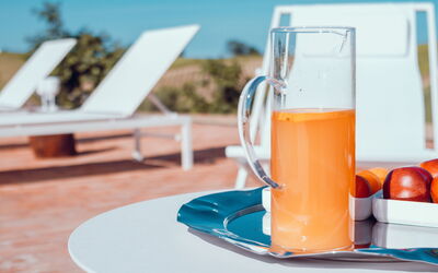 Villa Fonte Ancona: bassin, Extérieur