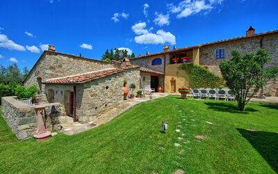 Villa Sonia: Buitenshuis