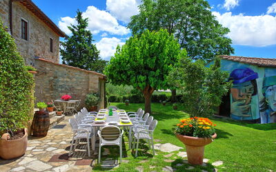 Villa Sonia: Buitenshuis