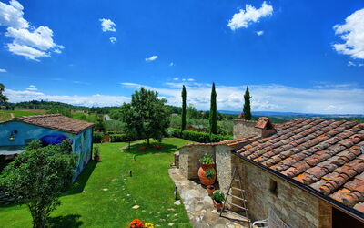 Villa Sonia: Buitenshuis