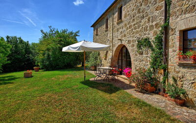 Villa Sarteano: Esterni, Giardino