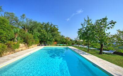 Villa Sarteano: Piscina