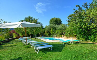 Villa Sarteano: Piscina