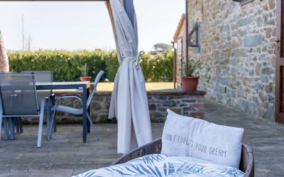 Villa dei Vini: Balkon / terras / patio, Buitenshuis, Tuin