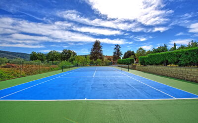 Zeffiro: Activiteiten, Buitenshuis