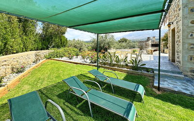 Villa Gianna: Buitenshuis, Tuin