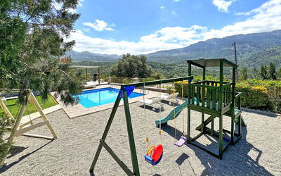 Villa Gianna: Buitenshuis, Keer bekeken, Tuin, Zomer, zwembad