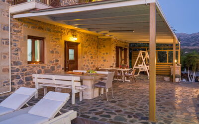 Villa Gianna: Balkon / terras / patio, Buitenshuis