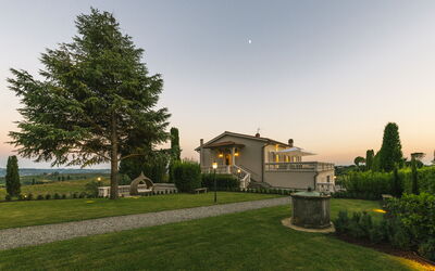 Villa Pietramarina: Buitenkanten, Buitenshuis, Tuin