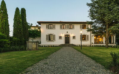 Villa Pietramarina: Buitenkanten, Buitenshuis, Tuin