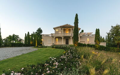 Villa Pietramarina: Buitenkanten, Buitenshuis, Tuin