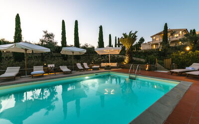 Villa Pietramarina: Buitenkanten, Buitenshuis, Tuin, zwembad