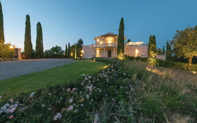 Villa Pietramarina: Buitenkanten, Buitenshuis, Tuin