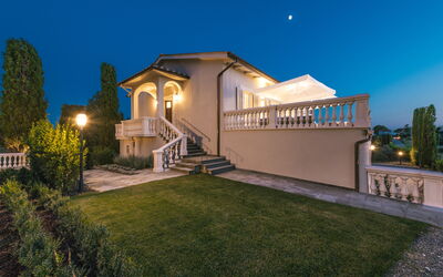 Villa Pietramarina: Buitenkanten, Buitenshuis, Tuin